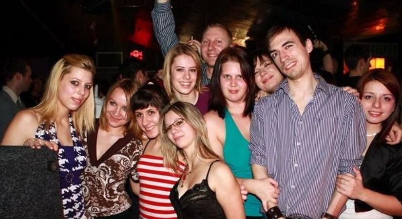 Őrületes Mikulás-bulik a B-Klubban – előkerültek a 2010-es fotók! (GALÉRIA)