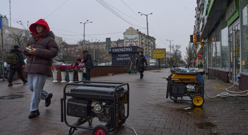 Napi 16 órás áramszünetek sújtják Ukrajnát, hetekig eltarthat a szolgáltatás helyreállítása