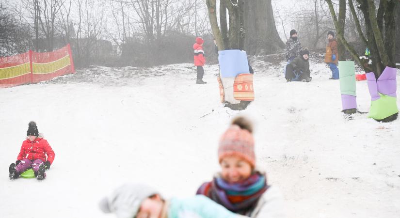 A rendszeres séta, kézmosás és megfelelő alvás erősítheti a gyerekek immunrendszerét