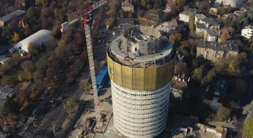 Videó: így néz ki most Budapest ikonikus épülete