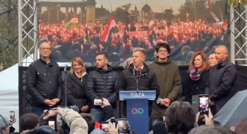 Magyar Péter Debrecenben: most családapaként és nem politikusként beszélt a TISZA elnöke