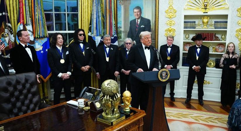 Sztárokat tüntetett ki Trump