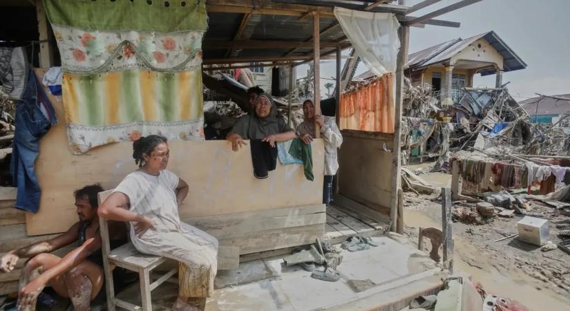 Több mint 1500-an meghaltak áradásokban és földcsuszamlásokban Ázsiában