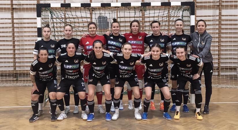 A rangadón sem tudták megállítani a DEAC női futsalosait