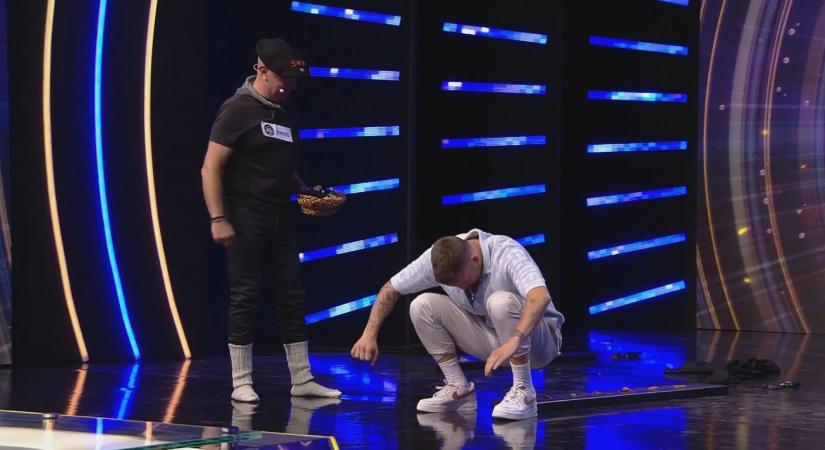 Istenes Bence fenékkel próbált diót törni a Csillag Születikben