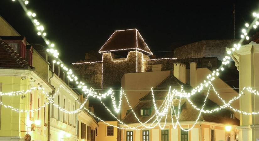 Ha eddig nem volt karácsonyi hangulatod, ez után biztos lesz – fotókon a hevesi fényorgia