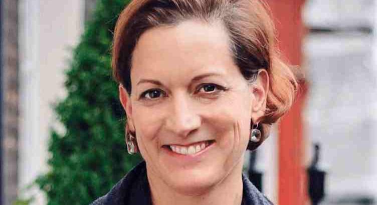 KULTURÁLIS KÉTSÉGBEESÉS Anne Applebaum: A demokrácia alkonya / Európa