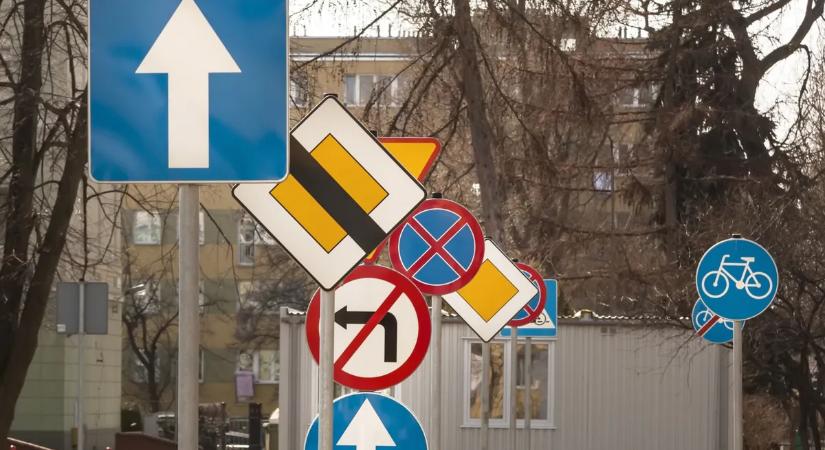 Kémfilmbe illő dolgok történnek a magyar KRESZ-vizsgákon