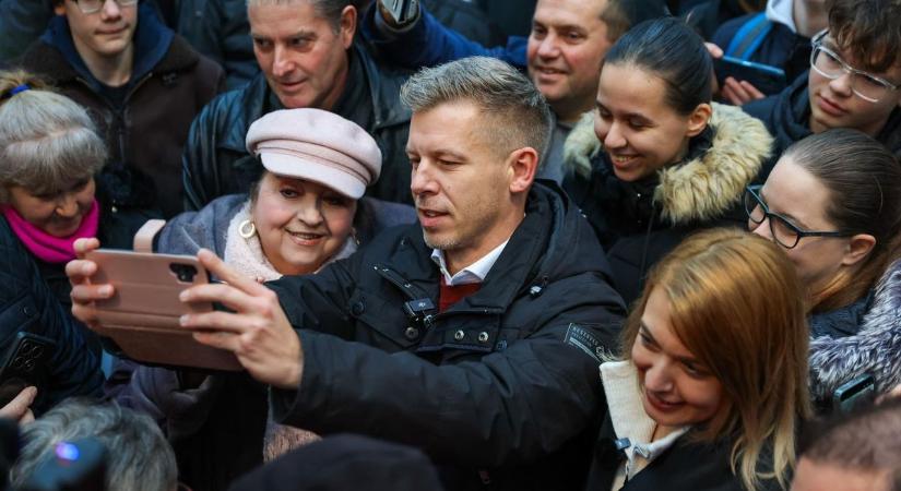 Félelem és rettegés Brüsszelben; Magyar Péter csak utaztat; Fodor Gábor elismerte Orbán előnyét; botrány lett a tiszás-kukacos csokiból