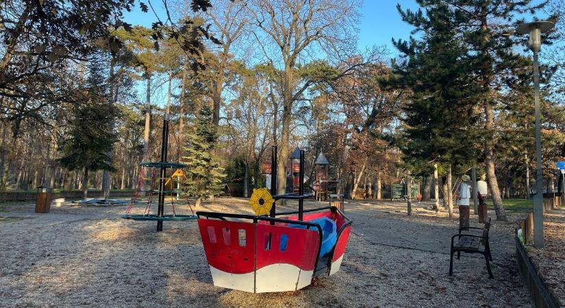 Vasszigorral lépnek fel a dohányosokkal szemben a Balatonnál