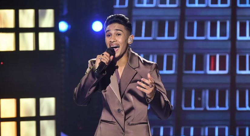 Ádám Attila intim fotókat kapott a Megasztár alatt, de ennek nem annyira örült...