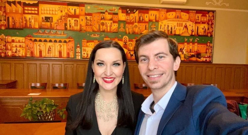 Így szól Molnár Ágnes és Mészáros Tamás karácsonyi dala - videó