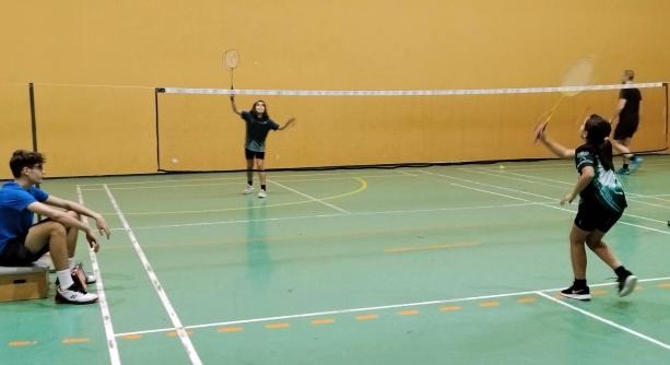 A Mikulás Kupáért tollasoztak