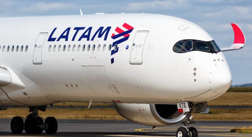 169 utas menekült pánikszerűen egy nagy utasszállító repülőgépről