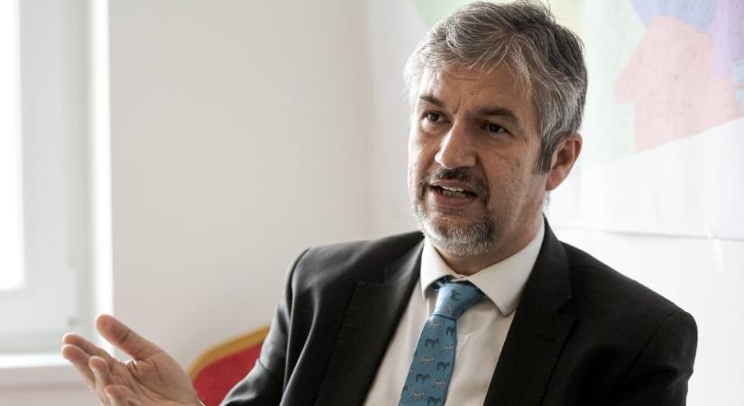 Hadházy: Íme egy újabb fideszes képviselő, akinek leesett 100 millió forint EU-s támogatás egy „vendégházra”