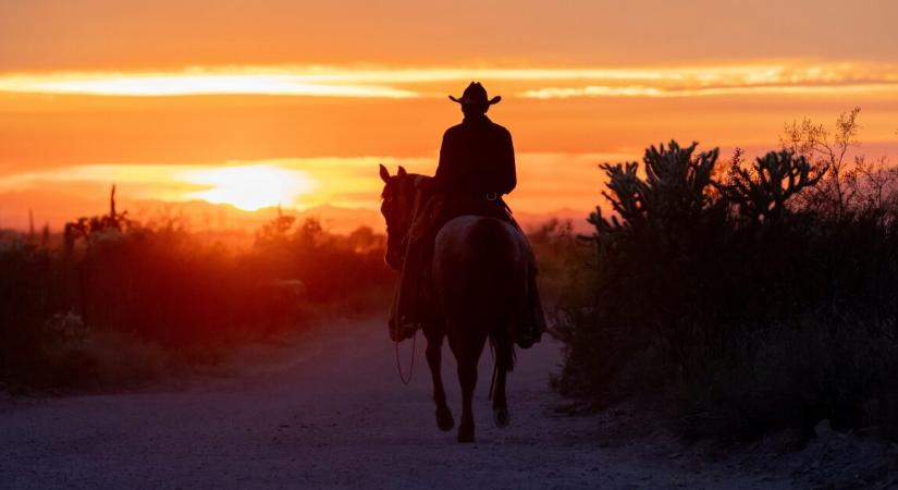 Egy misztikus westernsorozat, amit nem lehet kihagyni
