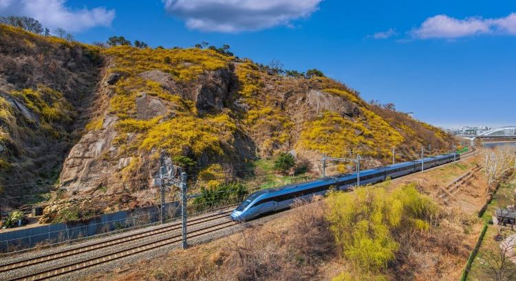 Gyorsabb, egységesebb, határokon átívelő vasúti rendszer