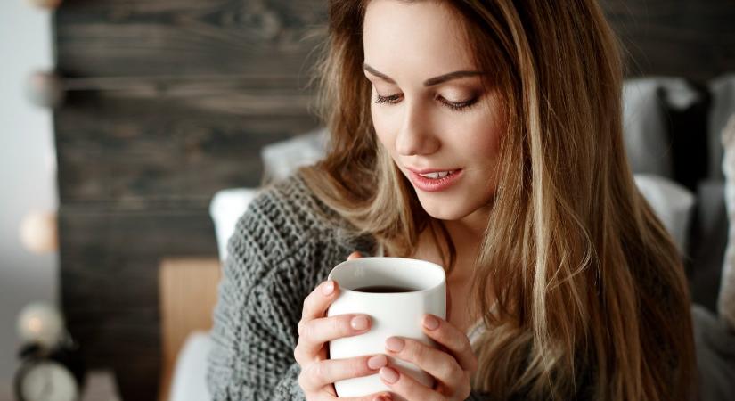 Népszerű forró italok, amiket mindenki imád, pedig észrevétlenül ártanak