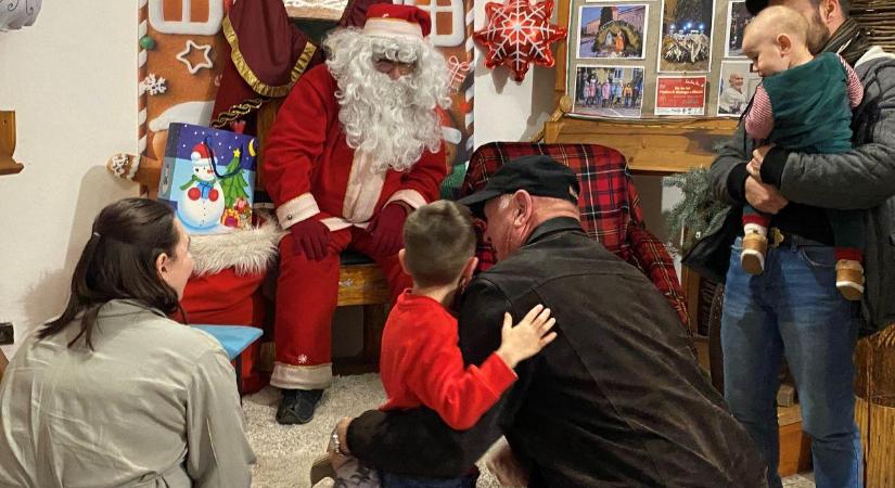 A Mikulás a füleki gyerekekhez is ellátogatott