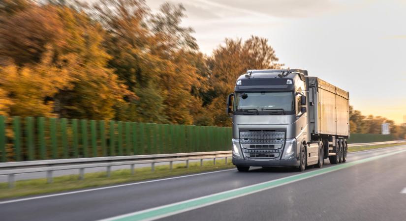 Csődhullámtól tartanak a fuvarozók az új útdíjak miatt