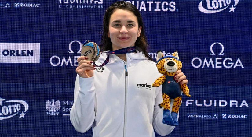 Szívszorító jelenet: keservesen zokogott a bronzérmes magyar úszónő – videó