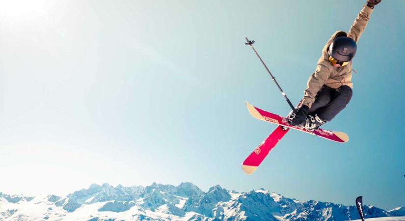 Hamarosan nyitnak a sípályák – A hegyimentők létfontosságú szabályokra figyelmeztetnek