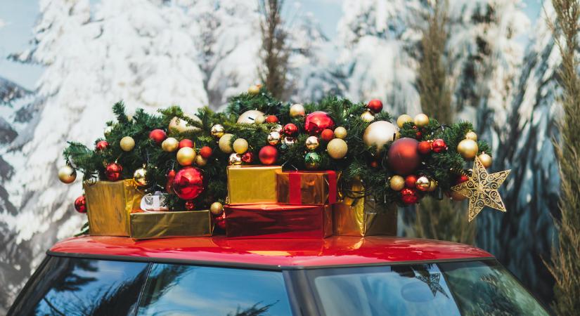 Kétszer is gondold meg, mielőtt feldíszíted az autódat karácsonyra!