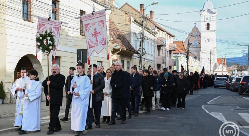 Soltész Miklós: a Kárpát-medencei magyarság erősíti a kapcsolatokat a szomszédos népekkel