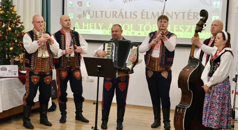 Lengyel karácsonyi hagyományok Szolnok szívében – a szeretet ünnepe összeköt bennünket