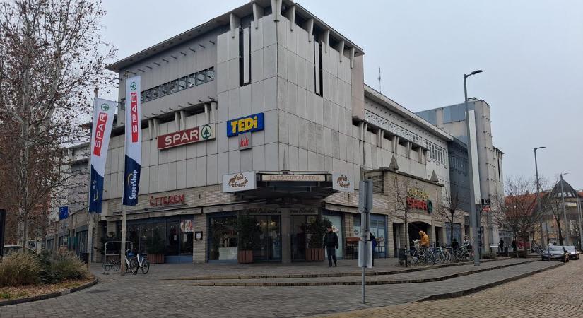 Három új üzletben vásárolhatunk Kecskeméten, egy másik pedig bezárja kapuit