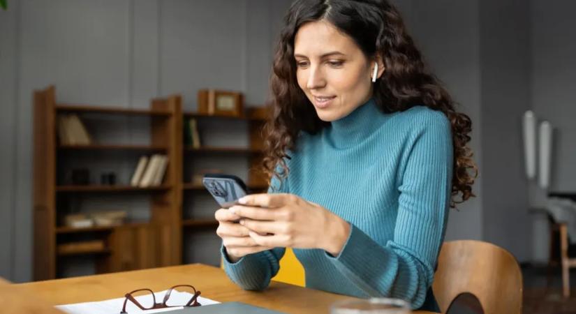 Tarolnak az online személyi kölcsönök: sebességben és kamatban is egymás alá ígérnek a bankok