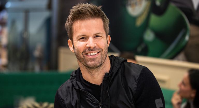 Újabb részletek derültek ki Sebestyén Balázs koncertjéről, megvan, mikor és hol bújik újra DJ Oti bőrébe