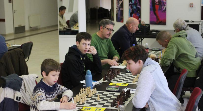 Dobogón telel a nagyatádi sakkcsapat