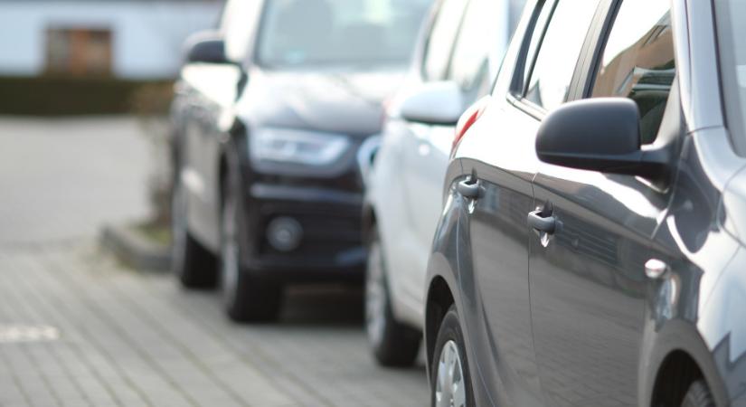 Készüljön, szombaton is fizetni kell a parkolásért