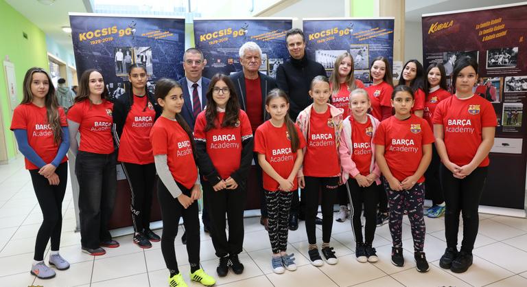Az öröm tényleg mindenkié, közel 200 gyermek a Barca Academy Hungary Mikulás Gáláján