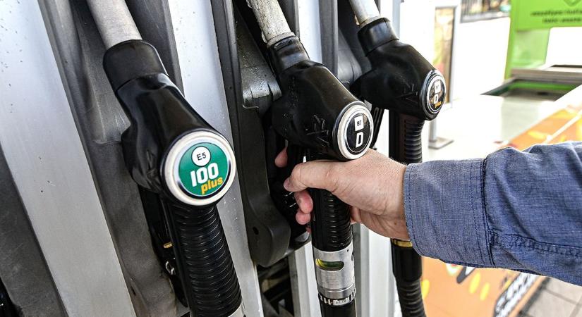 Előálltak a meglepetéssel: Megváltozik az eddigi trend kedden a benzinkutakon