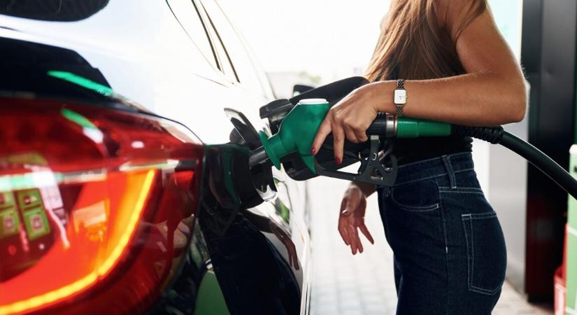 Váratlan karácsonyi ajándék fogad bennünket a benzinkutakon