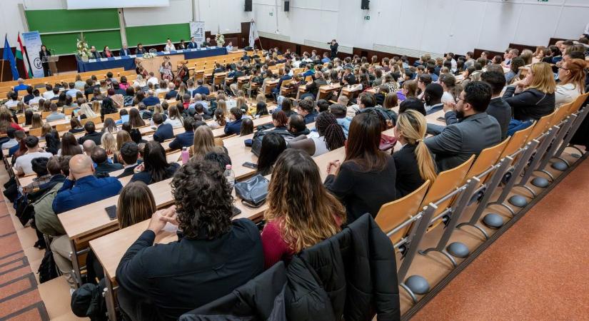 Tudományos és Művészeti Diákköri Konferencián mérették meg magukat a Széchenyi István Egyetem tehetséges hallgatói