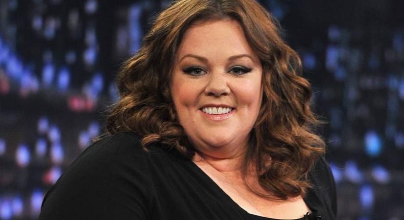 Melissa McCarthy testhezálló ruhába bújt 43 kilós fogyása után: fantasztikusan néz ki a színésznő
