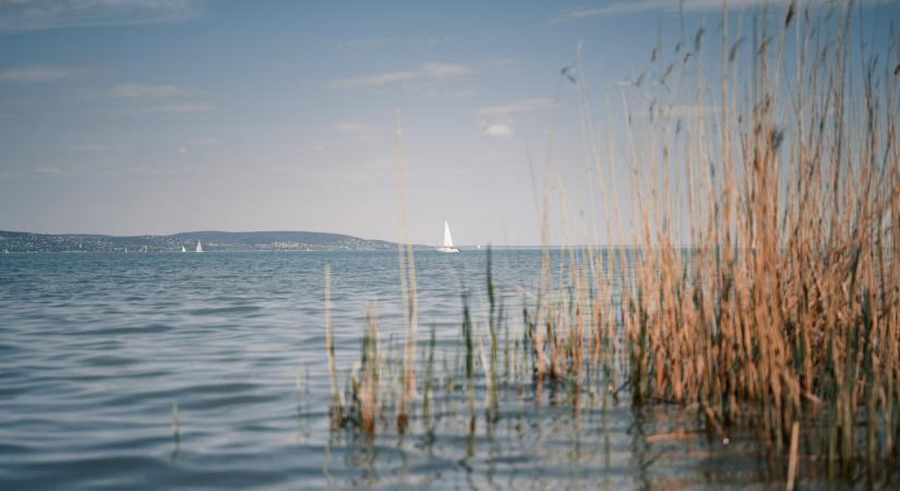 Több tízezres bírságra számíthatnak a dohányosok a Balatonnál