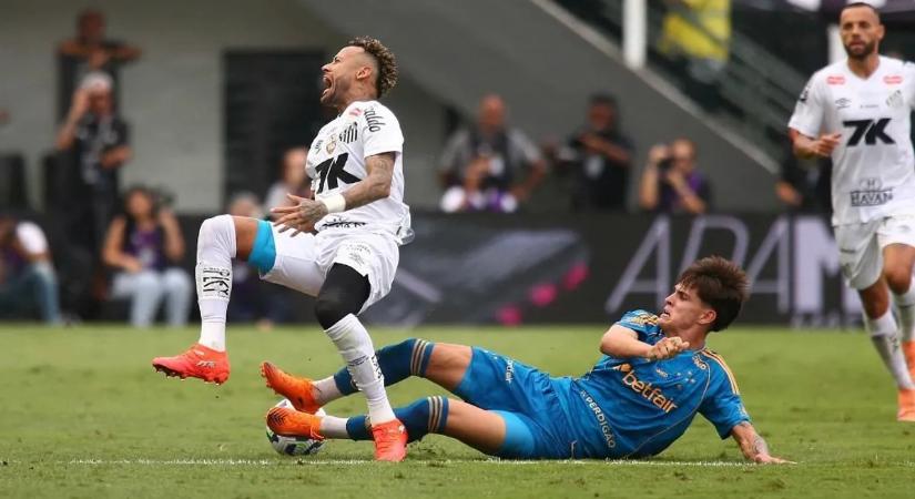 „Kemény hetek vannak mögöttem” – megint műteni kell Neymart