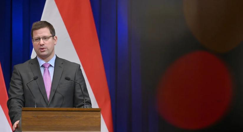 Gulyás Gergely: Magyarország nem akarja pénzelni a háborút