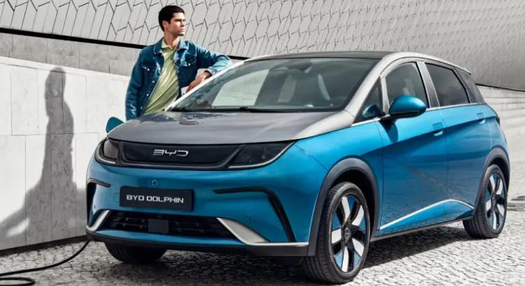 Hatalmas piacátrendeződés: A BYD majdnem háromszor több elektromos autót adott el Európában, mint a Tesla