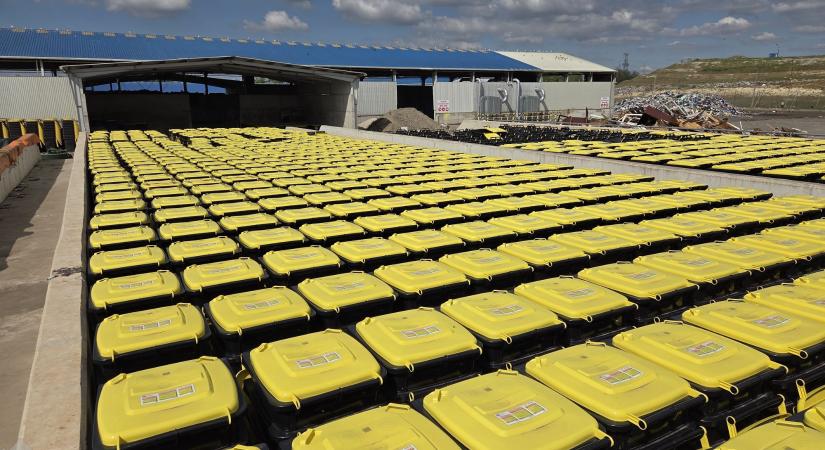 Újabb 16 településen folytatja a sárga tetejű szelektív kukák kiosztását a győri GYHG