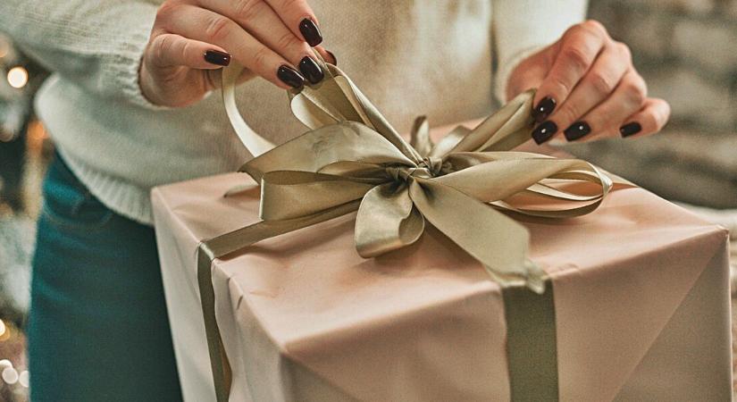 Ezt imádni fogja mindenki: a legjobb személyre szabott karácsonyi ajándékok 2025-ben