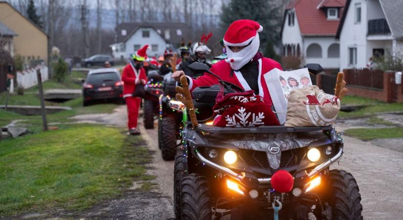 Első alkalommal vonult végig Bodajkon a quados-motoros Mikulás (videó, galéria)