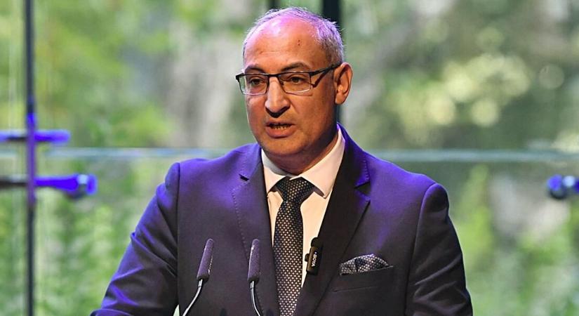 Ez minden nőnek szól: támogatást nyújt a kormány a hátrányos helyzetűeknek