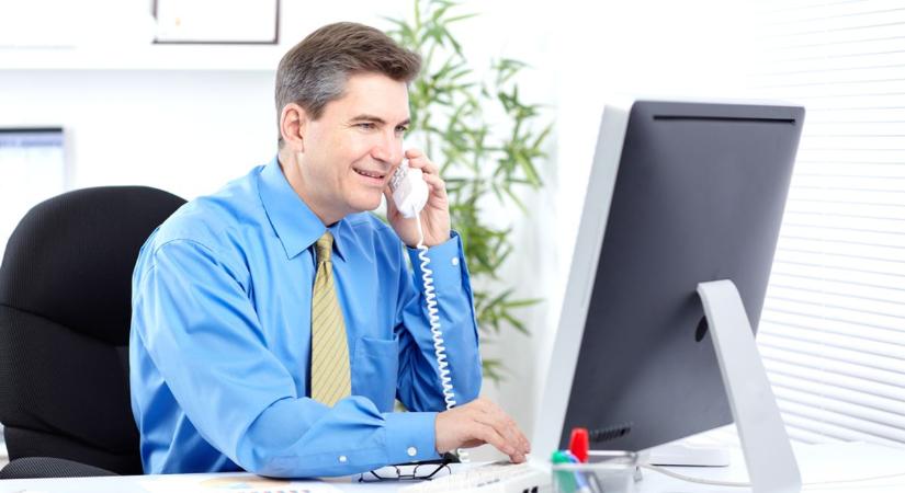 Online csalók tarolnak Fejér vármegyében – milliókat csaltak ki hamis „banki ügyintézők”