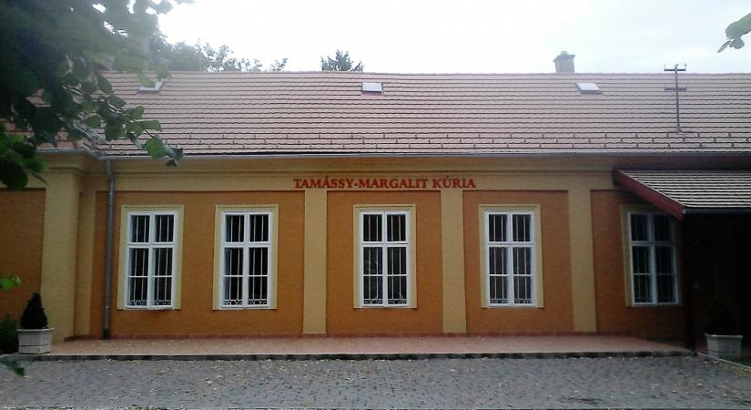 Megújulhat a felcsúti kúria