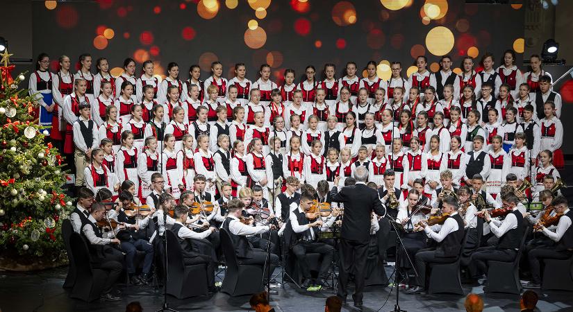 Karácsonyi élmény, amely összeköti a közösséget – Dunaszerdahelyre látogat a Szentegyházi Gyermekfilharmónia